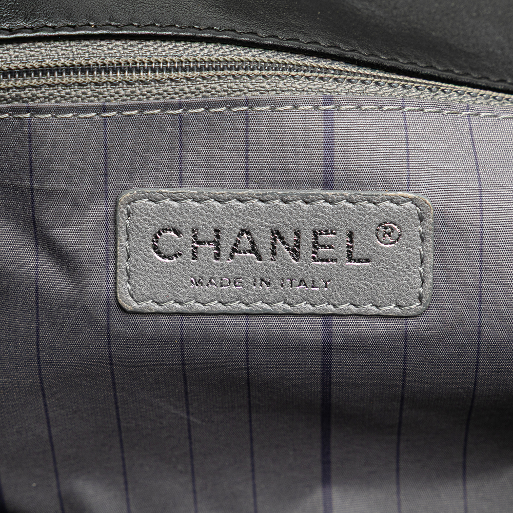 Pre-Loved Chanel CC Studded Lambskin East West Flap - Picture 5 of 12